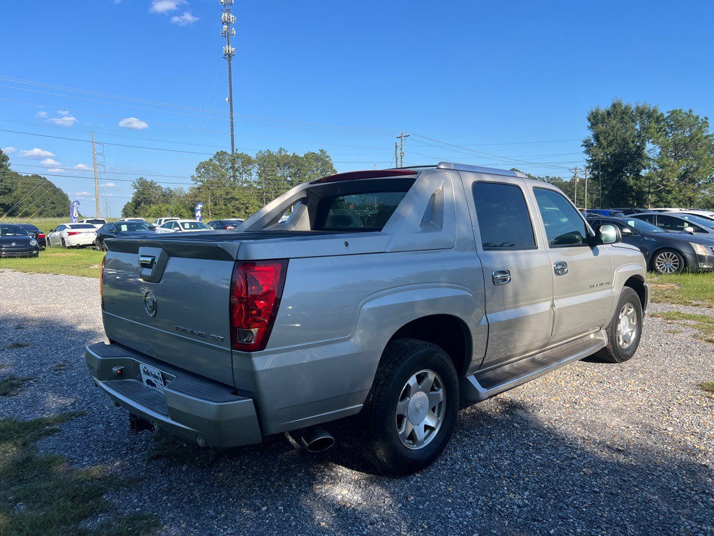 2004 Cadillac Escalade Image 4