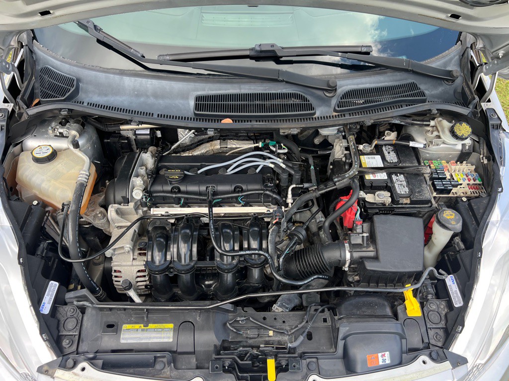 2012 Ford Fiesta Image 7