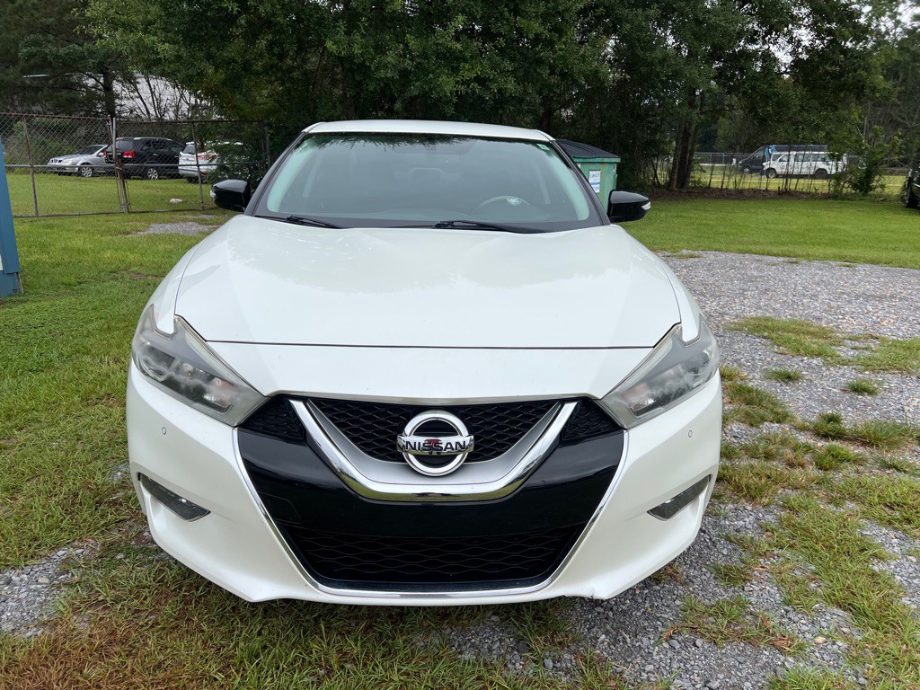 2017 Nissan Maxima Image 2