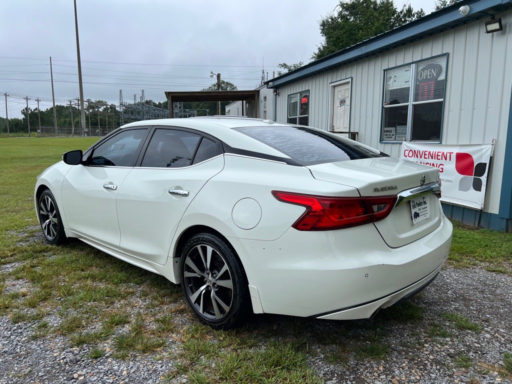 2017 Nissan Maxima Image 4