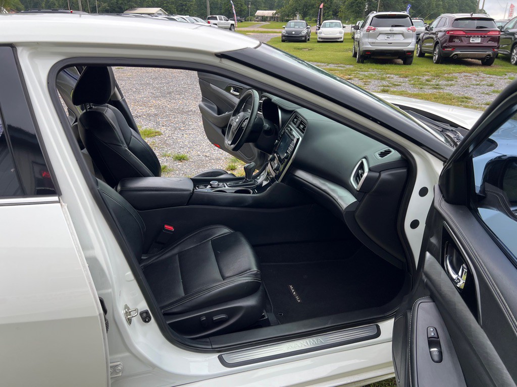 2017 Nissan Maxima Image 15