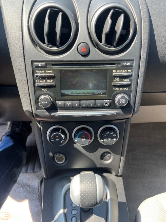 2015 Nissan Rogue Image 9