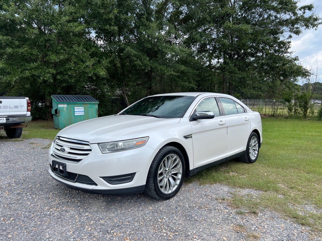 2013 Ford Taurus Image 1
