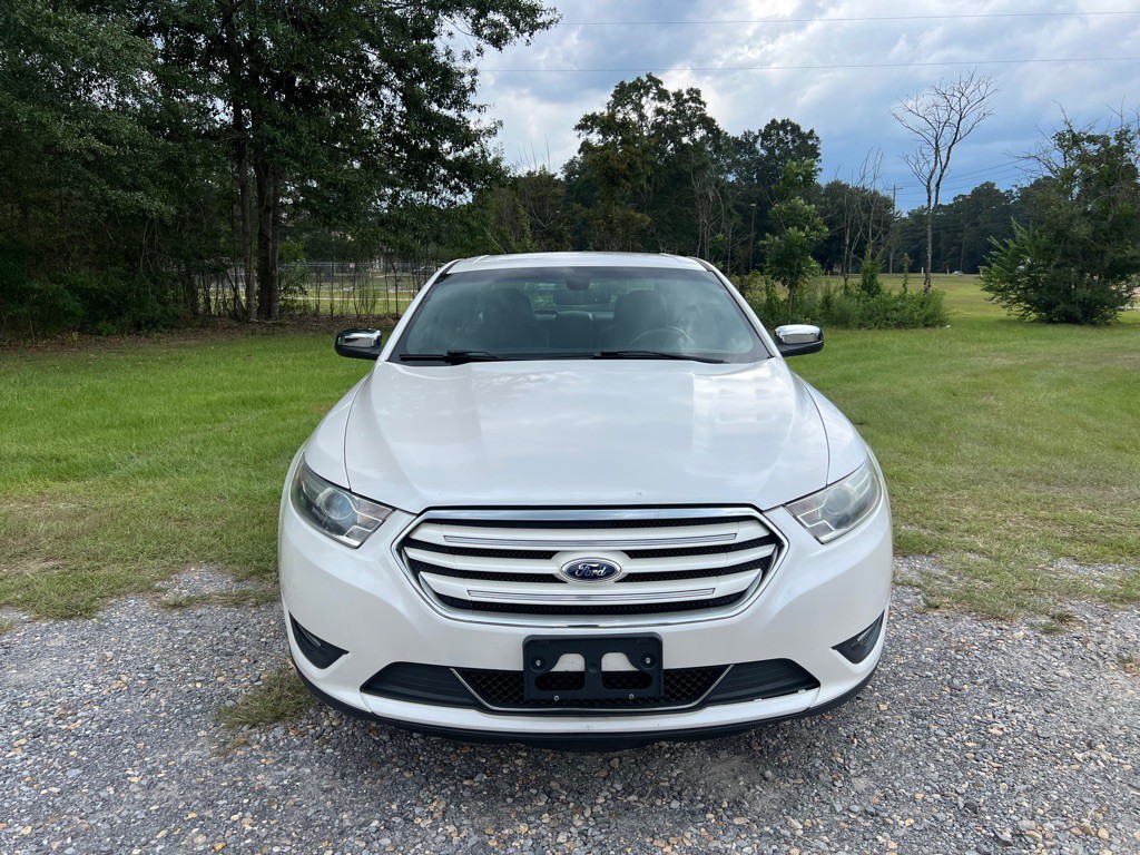 2013 Ford Taurus Image 2
