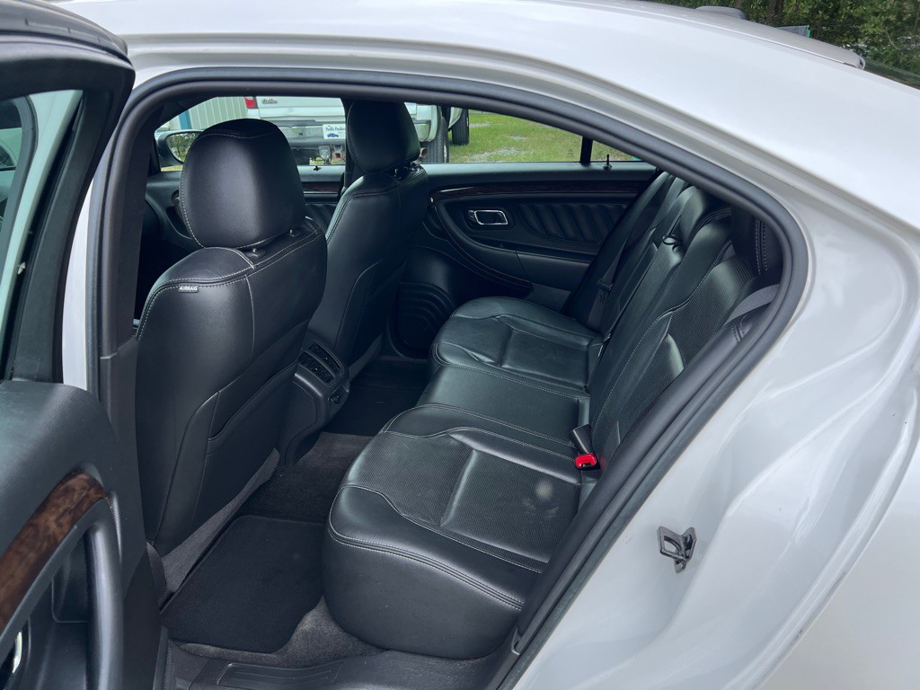 2013 Ford Taurus Image 12