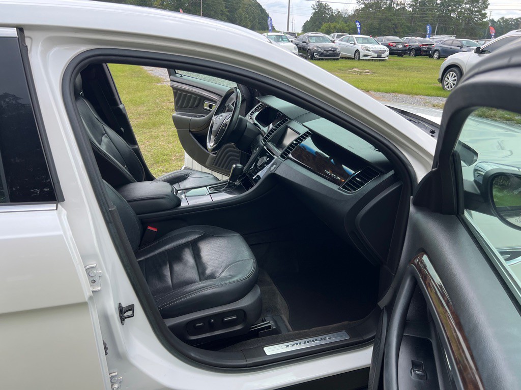 2013 Ford Taurus Image 15