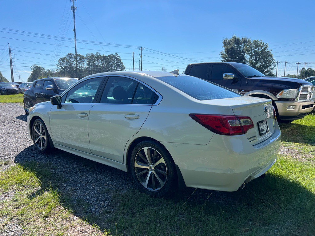 2016 Subaru Legacy Image 4