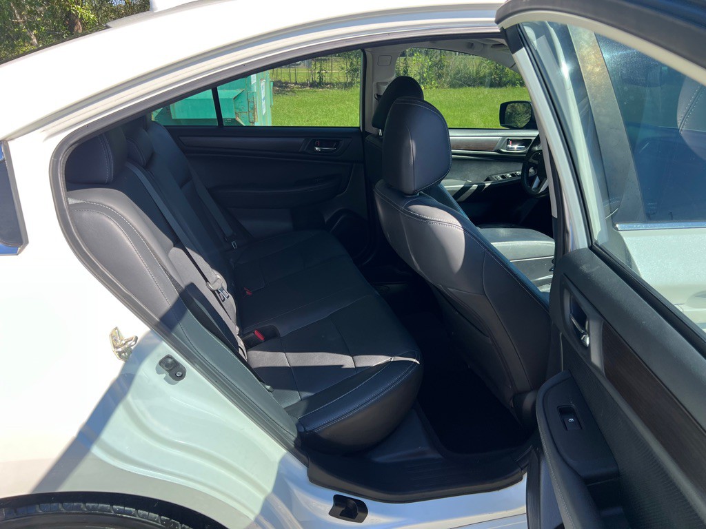 2016 Subaru Legacy Image 13