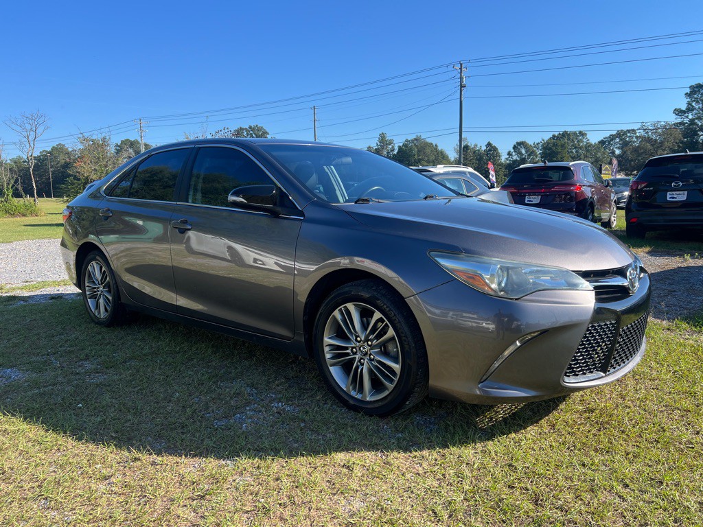 2016 Toyota Camry Image 3