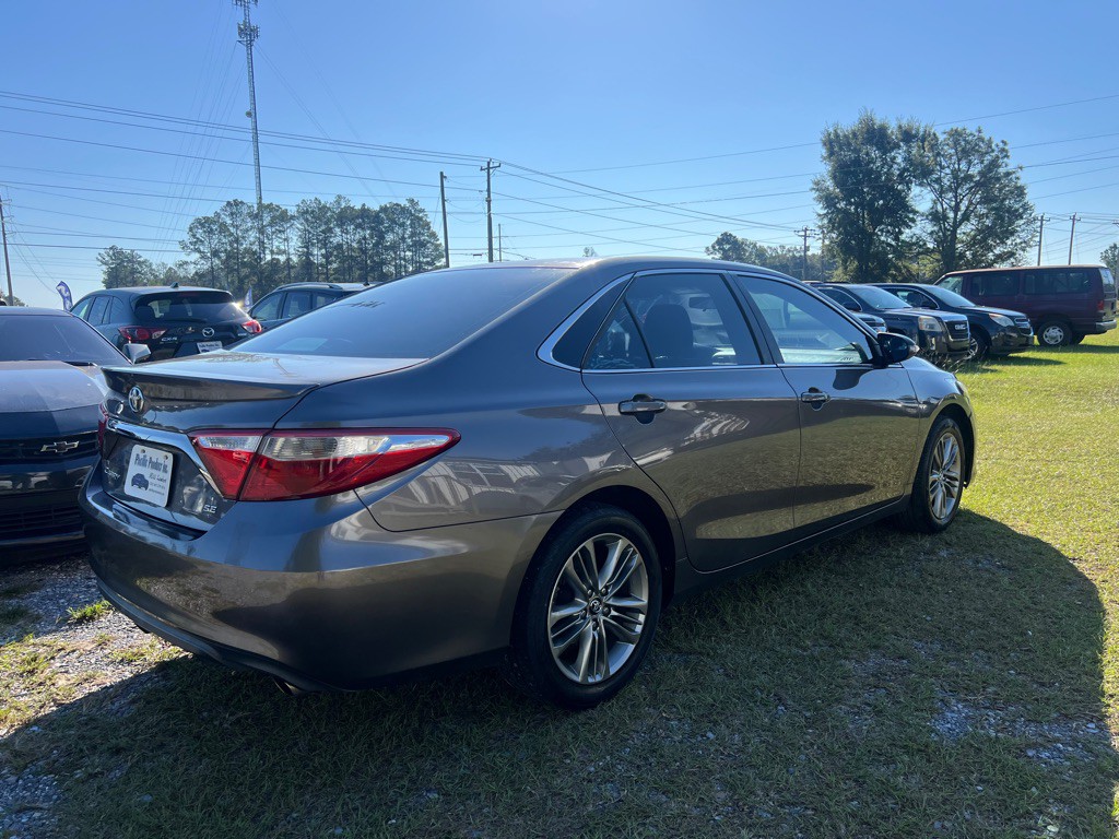 2016 Toyota Camry Image 4