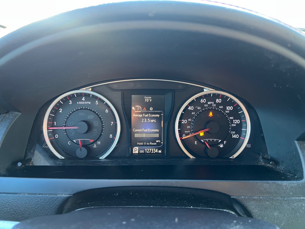 2016 Toyota Camry Image 8