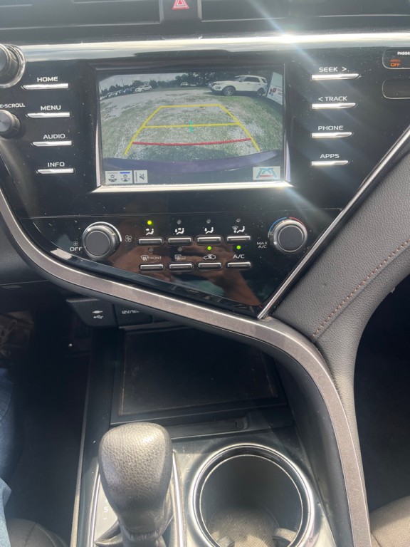 2018 Toyota Camry Image 9