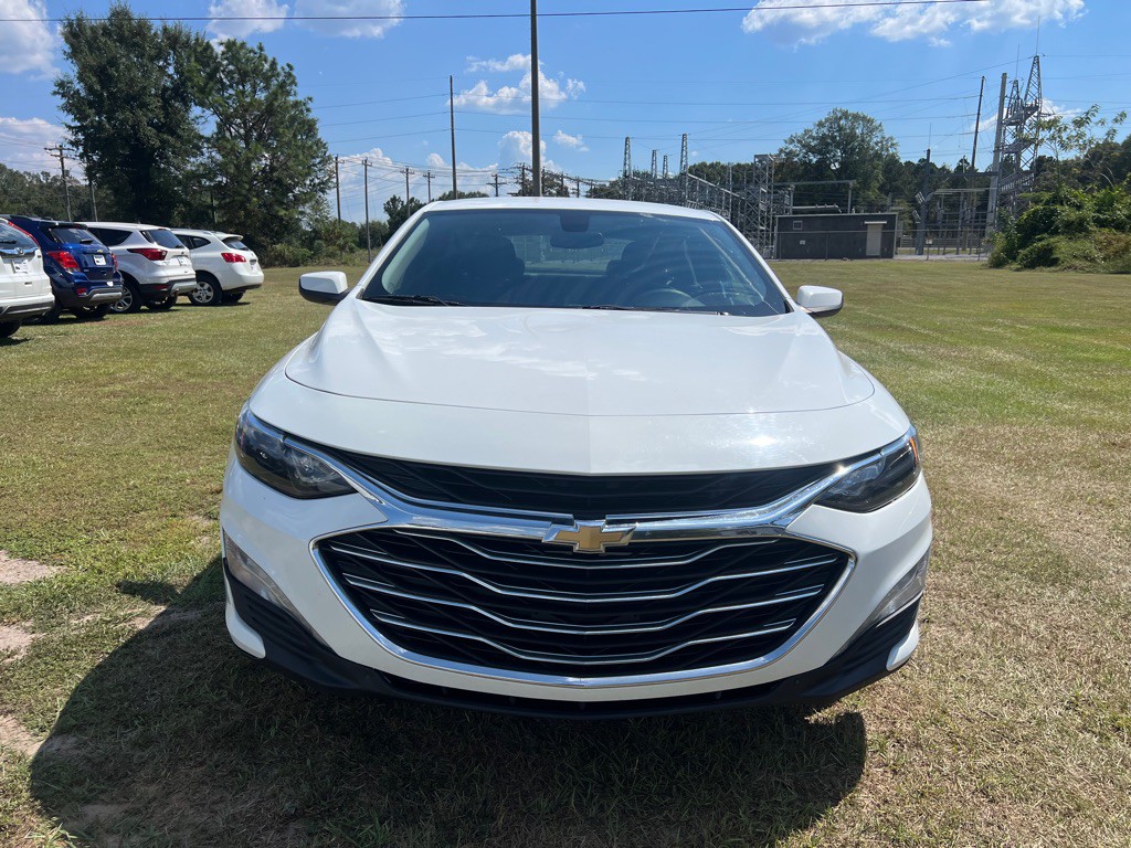 2021 Chevrolet Malibu Image 2