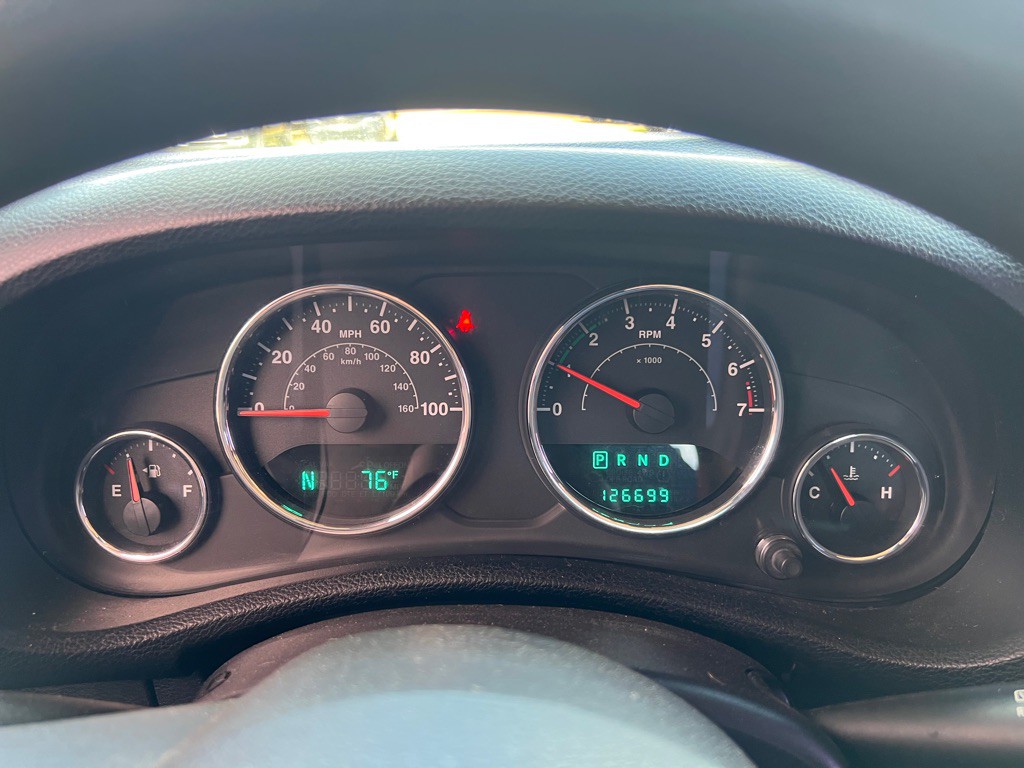 2012 Jeep Wrangler Image 8