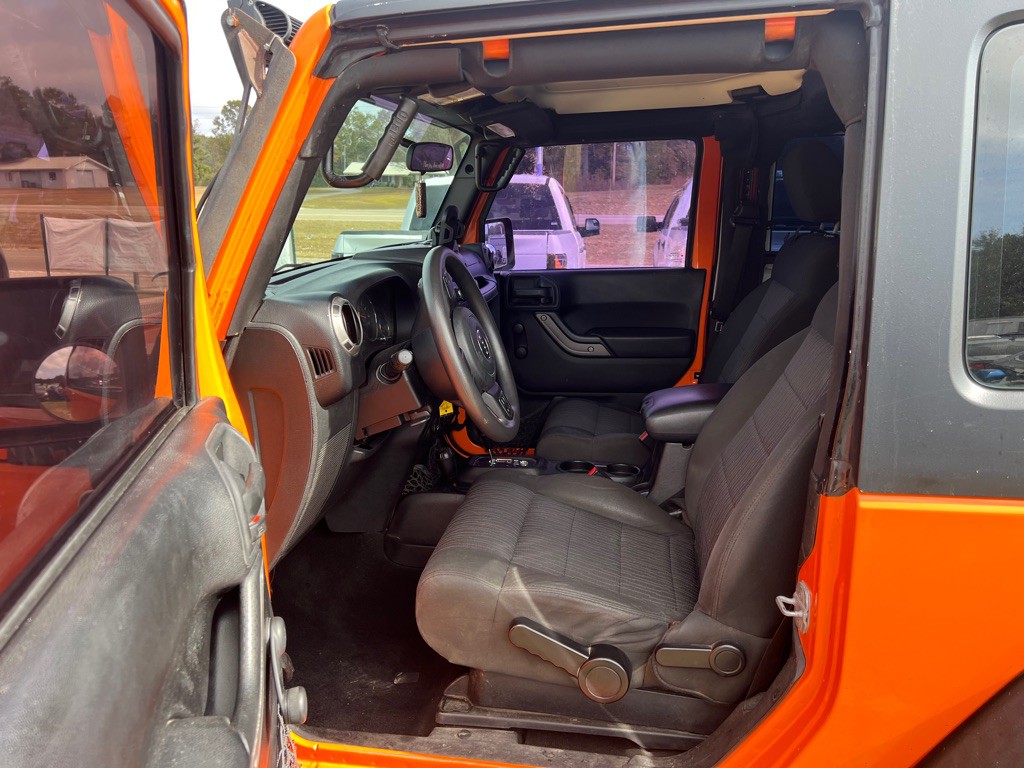 2012 Jeep Wrangler Image 9