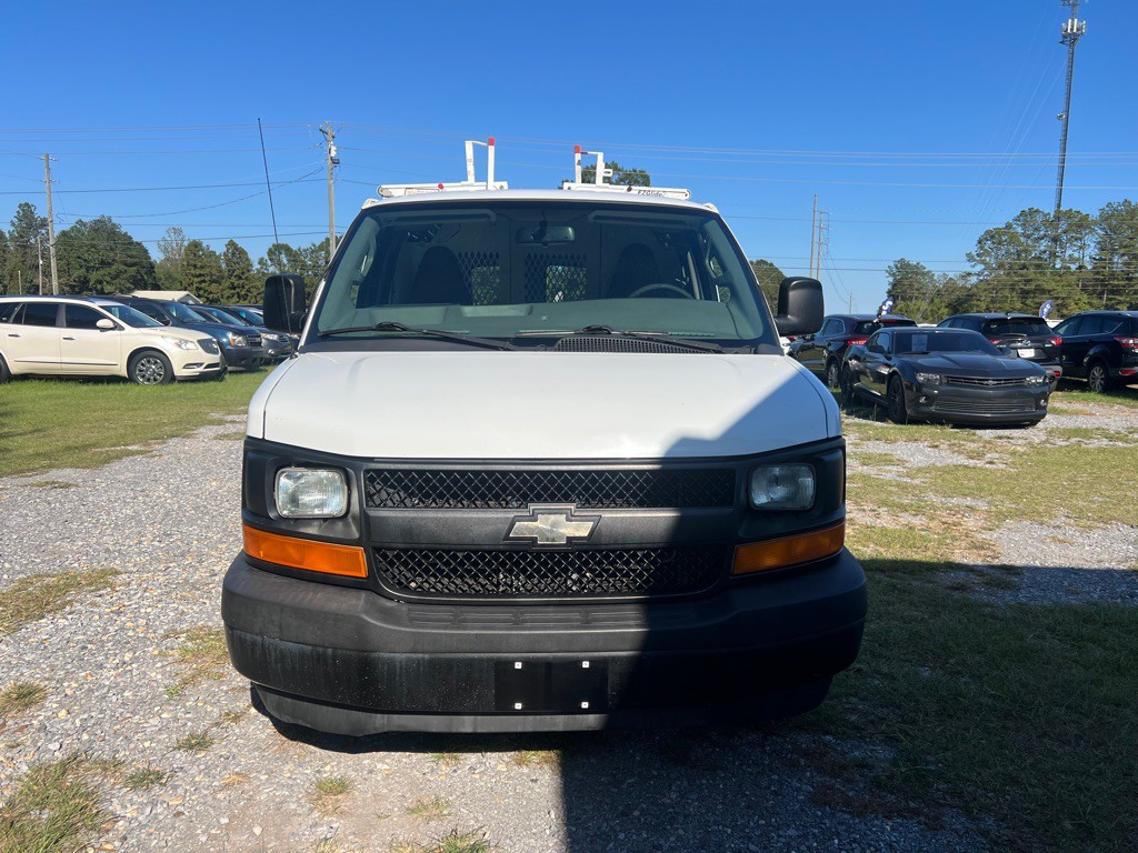 2017 Chevrolet Express Image 2