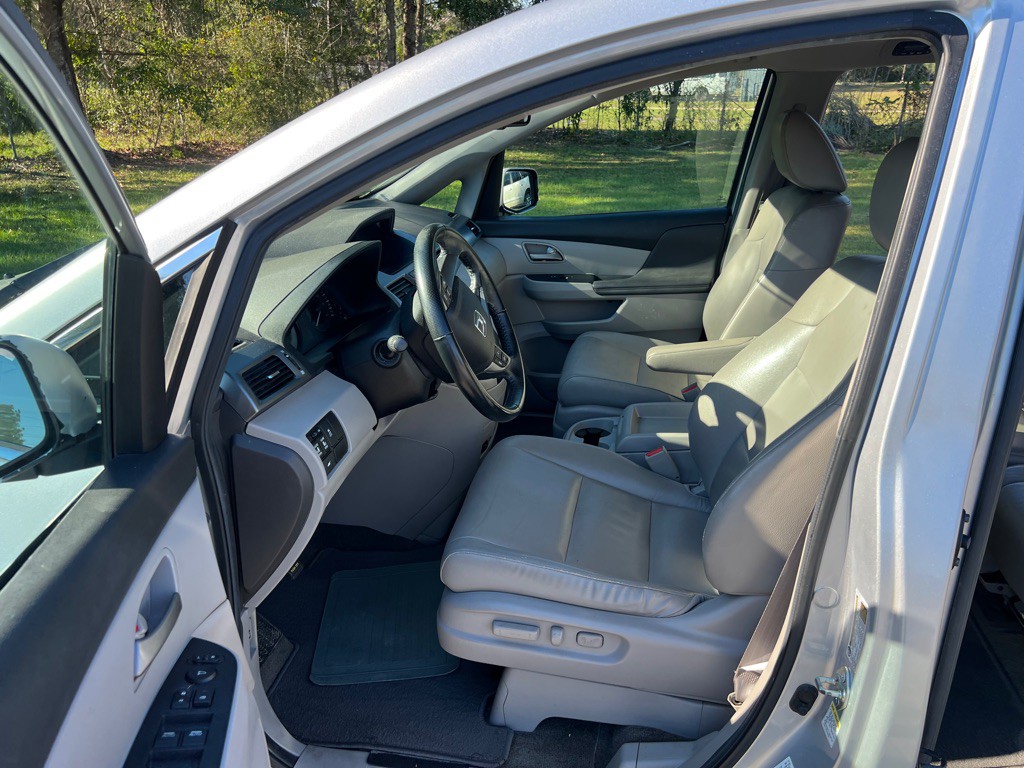 2013 Honda Odyssey Image 11