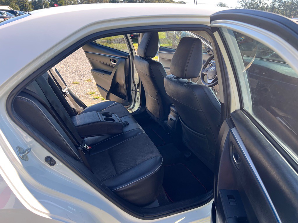 2016 Toyota Corolla Image 14