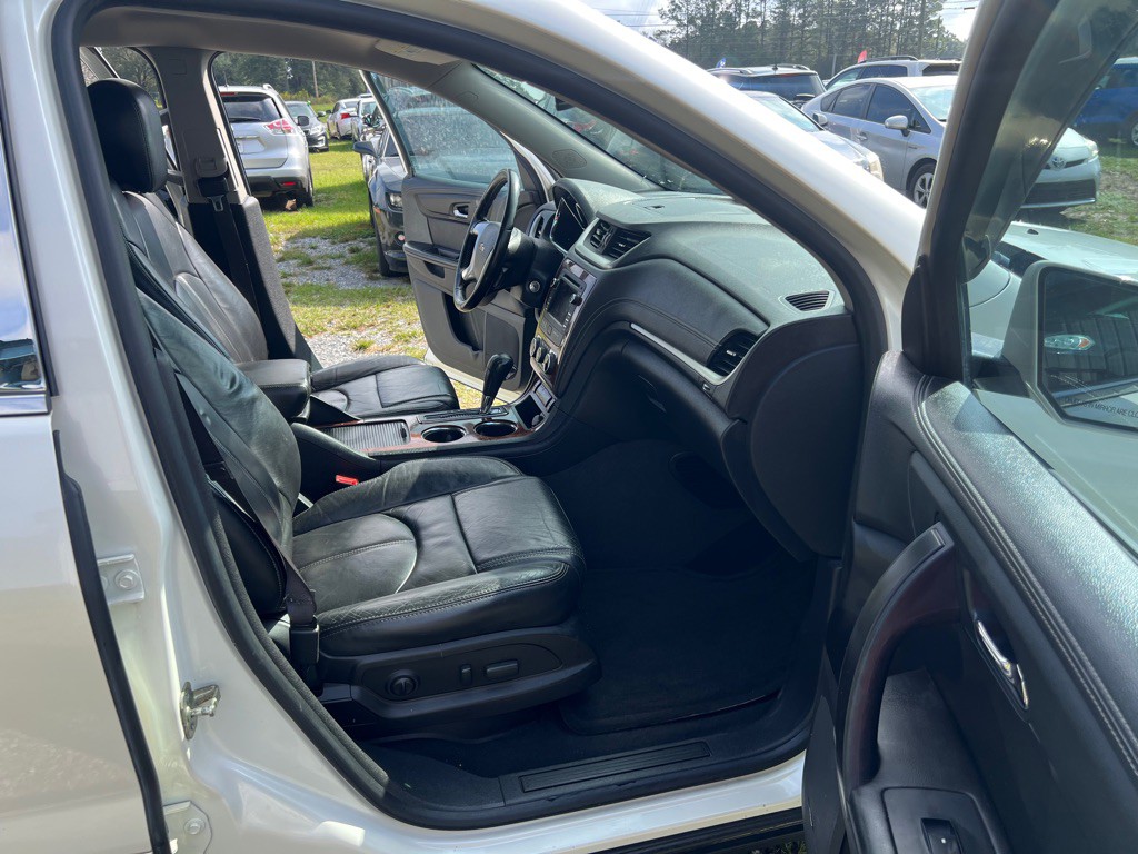 2014 Chevrolet Traverse Image 16