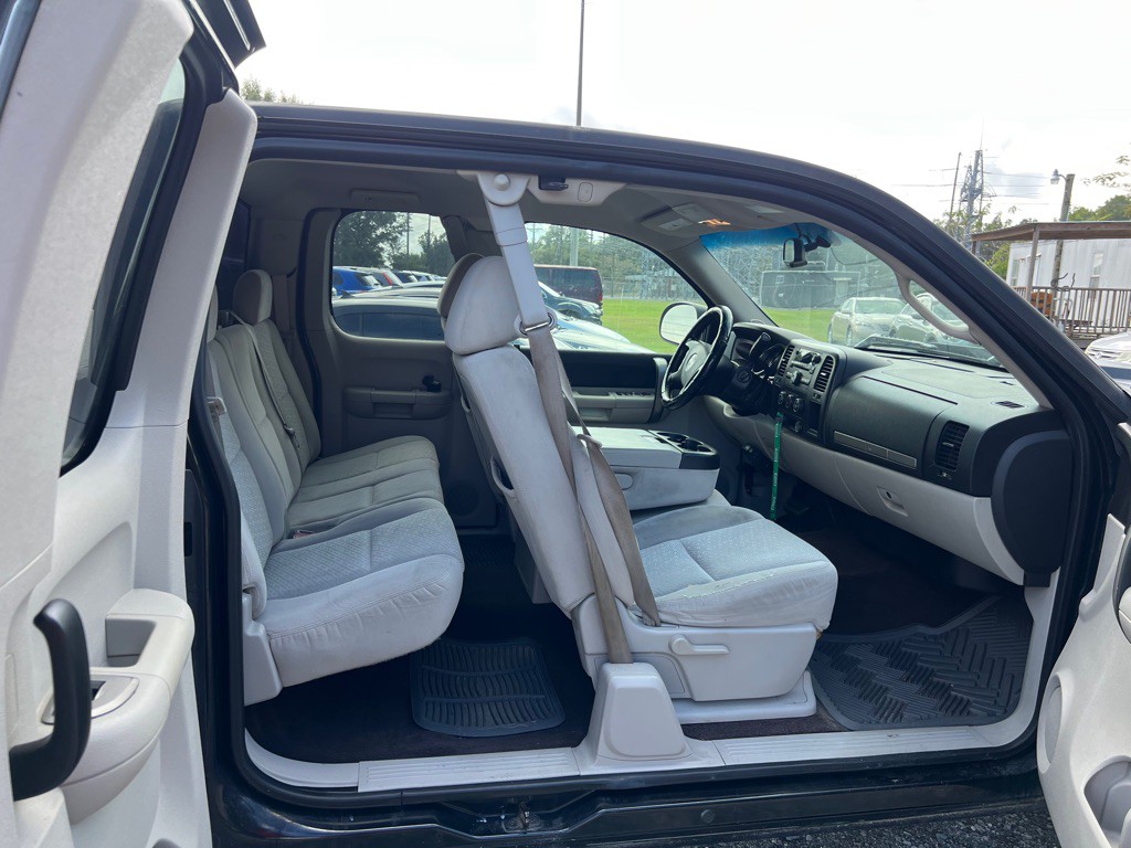 2007 Chevrolet Silverado 1500 Image 13