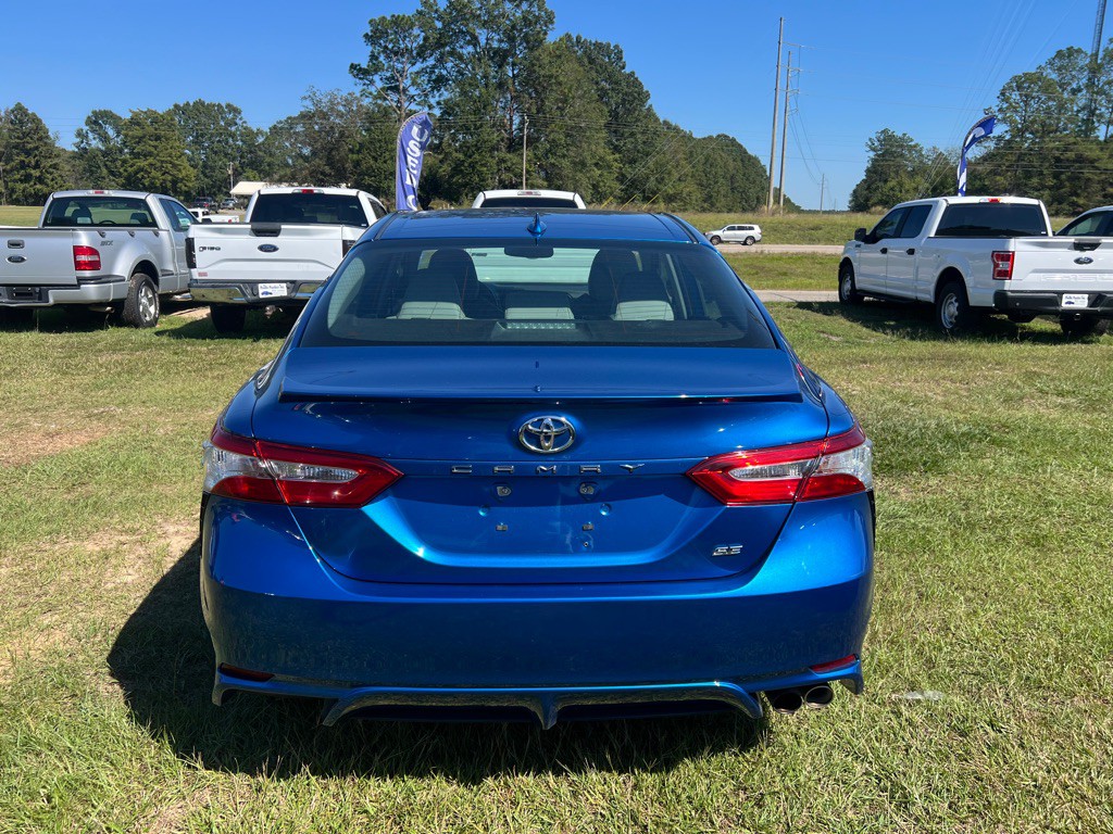 2020 Toyota Camry Image 3