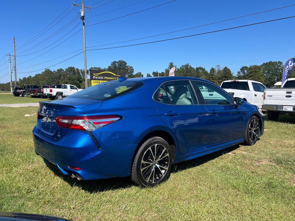 2020 Toyota Camry Image 4