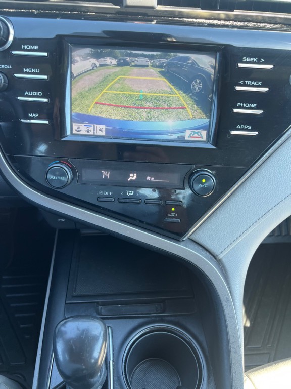 2020 Toyota Camry Image 9