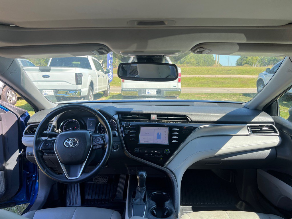 2020 Toyota Camry Image 10