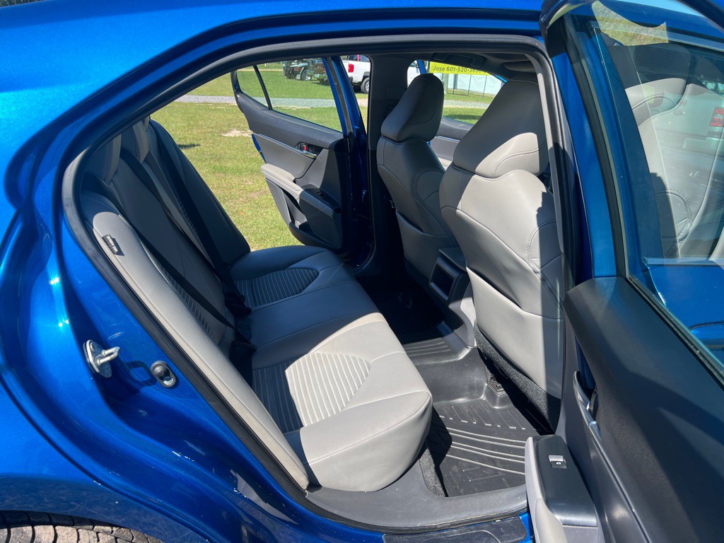 2020 Toyota Camry Image 14