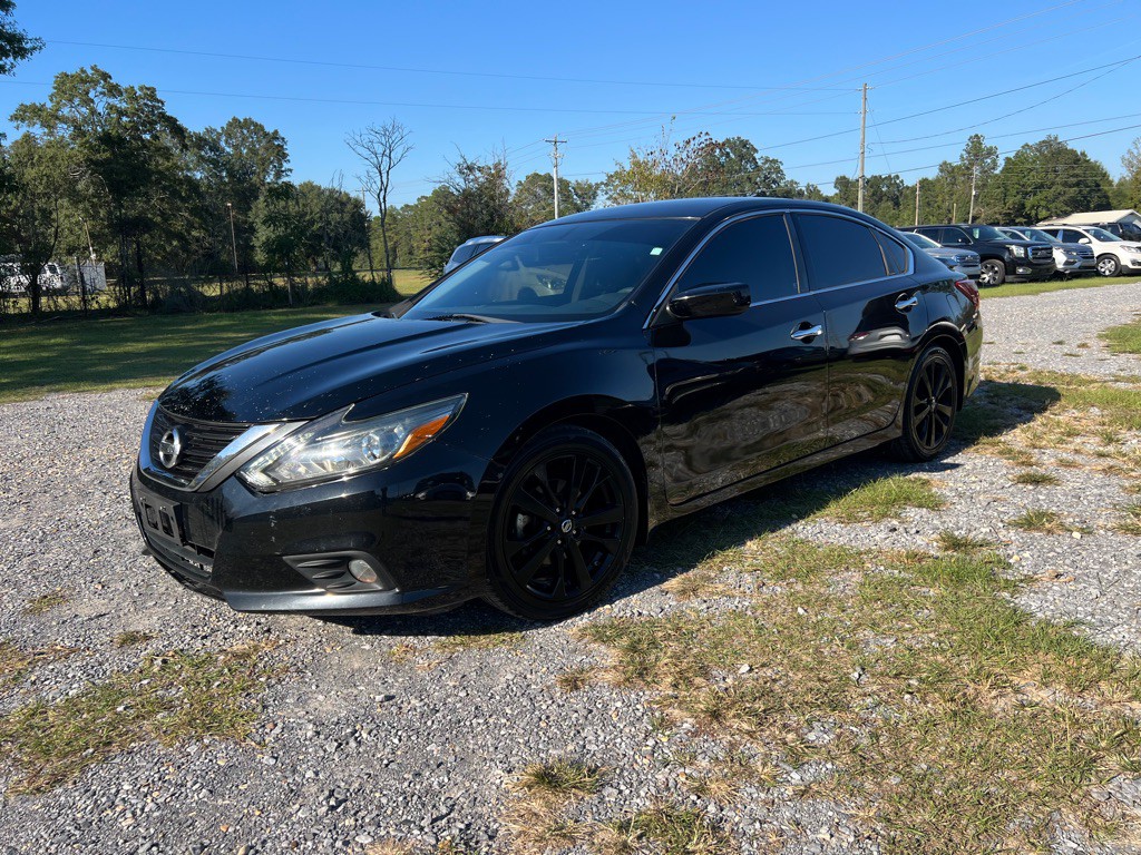 2017 Nissan Altima Image 1