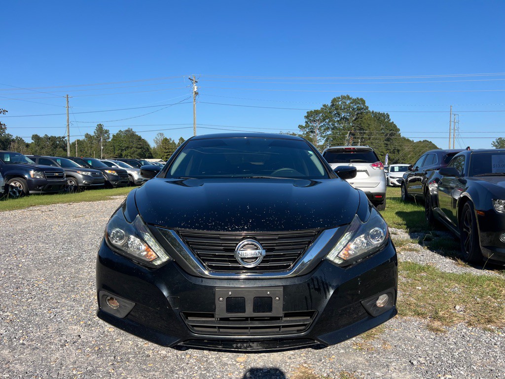 2017 Nissan Altima Image 2