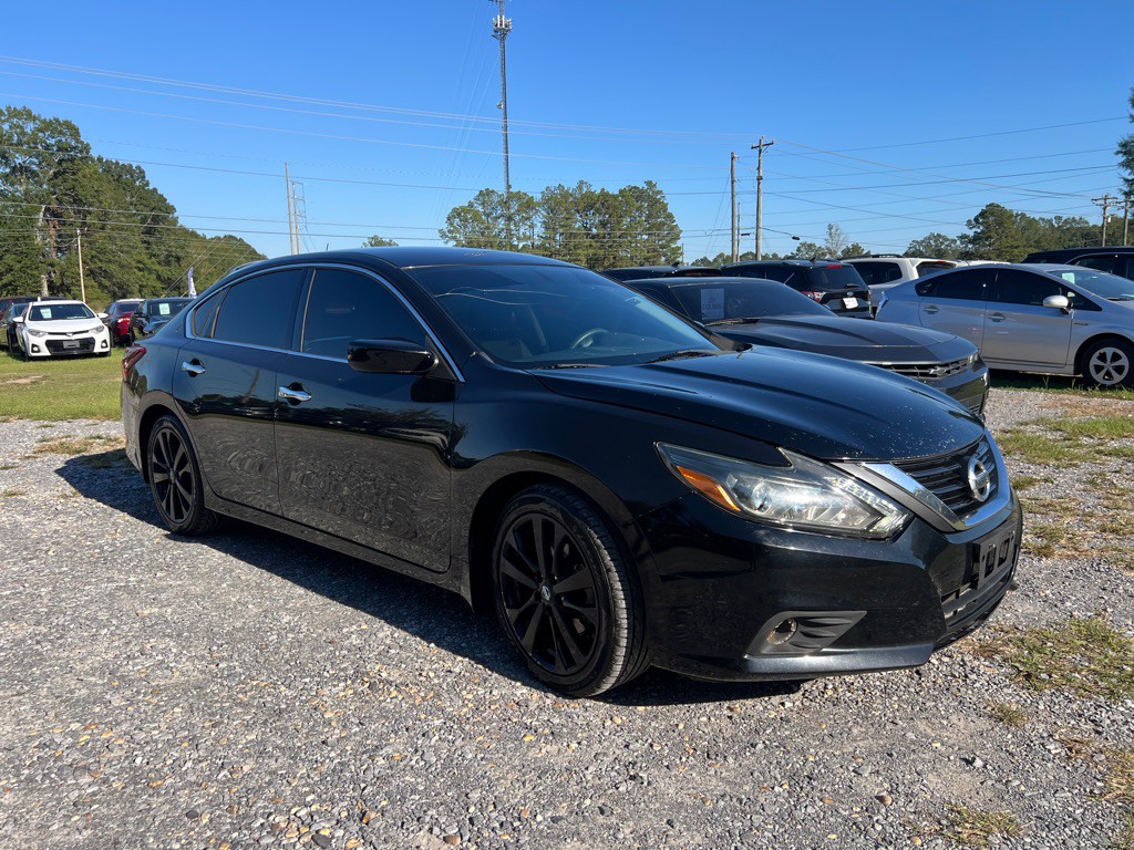 2017 Nissan Altima Image 3