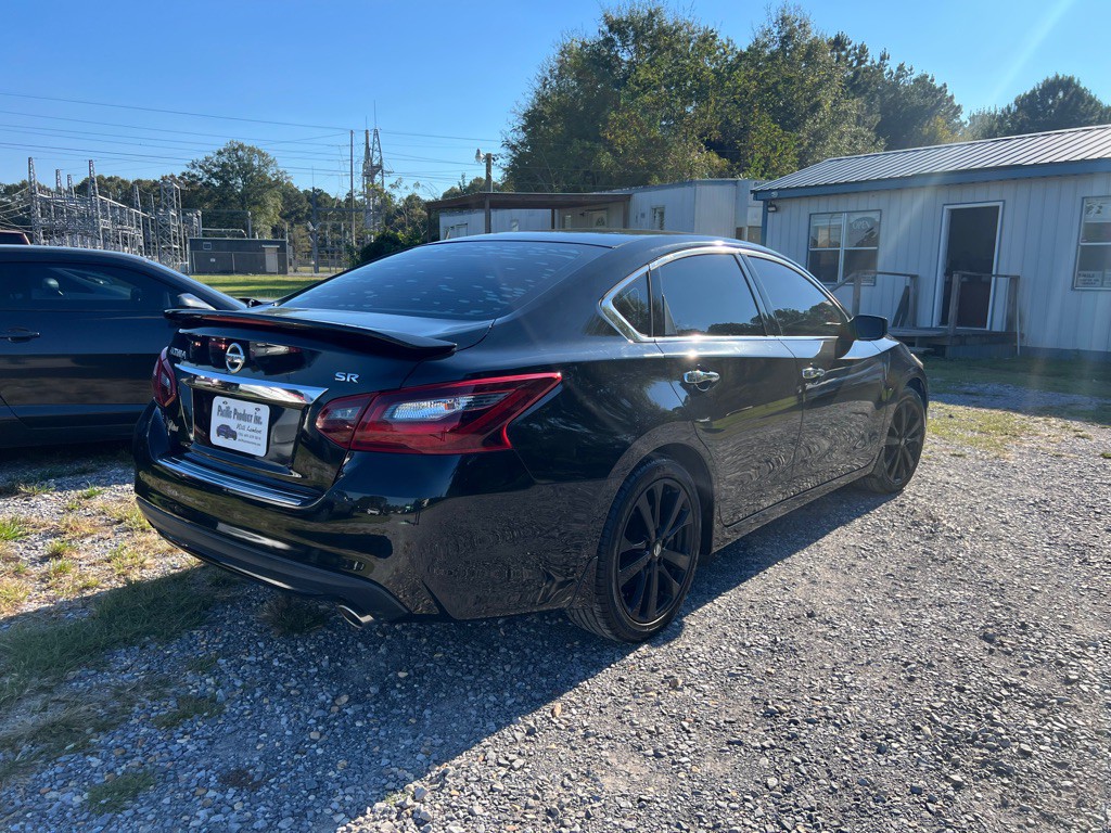 2017 Nissan Altima Image 4