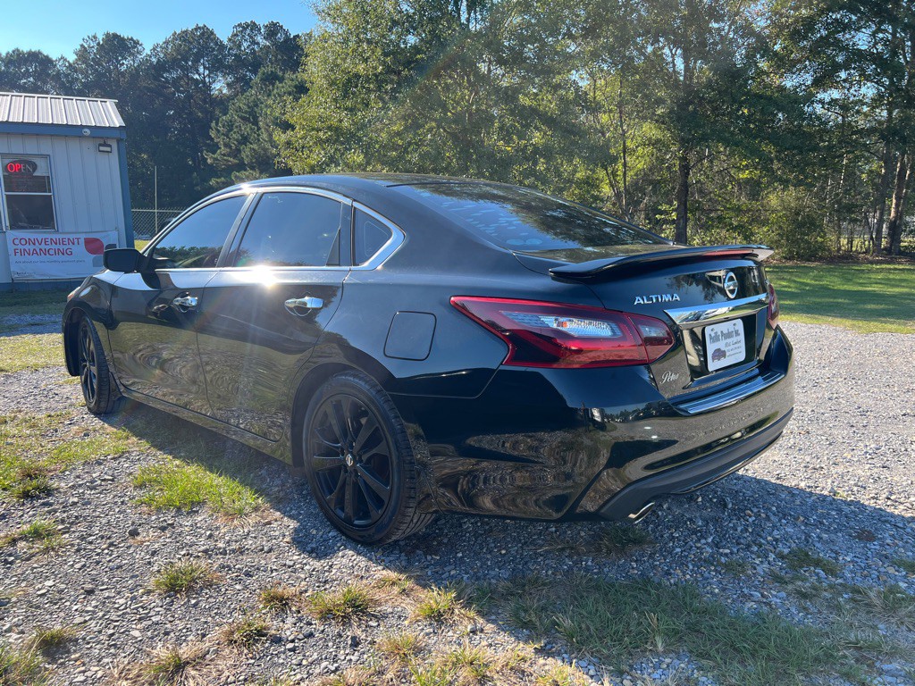 2017 Nissan Altima Image 6