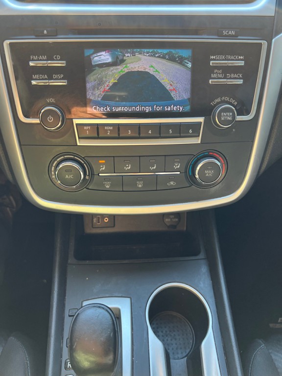 2017 Nissan Altima Image 9