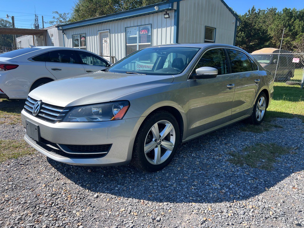 2013 Volkswagen Passat Image 3