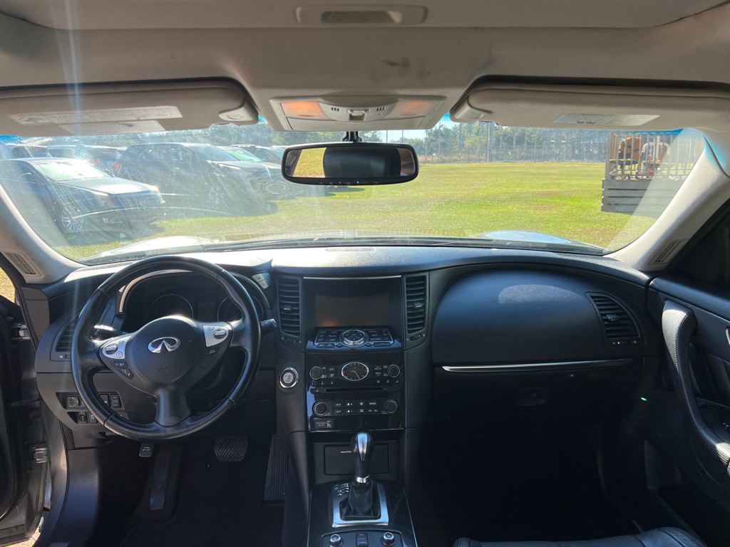 2012 INFINITI FX35 Image 27