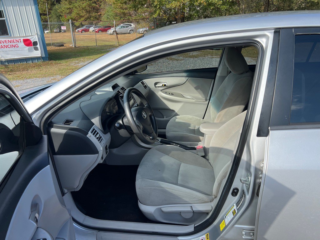 2012 Toyota Corolla Image 10