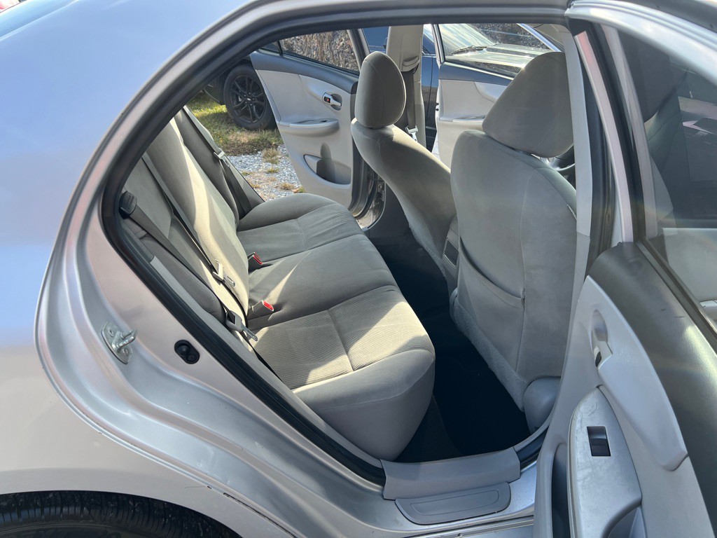 2012 Toyota Corolla Image 13