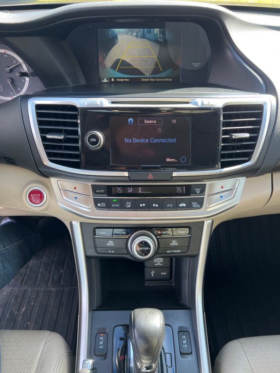 2013 Honda Accord Image 9