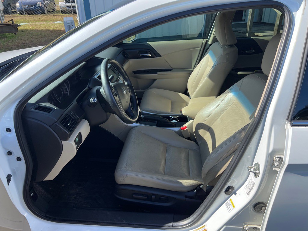 2013 Honda Accord Image 11