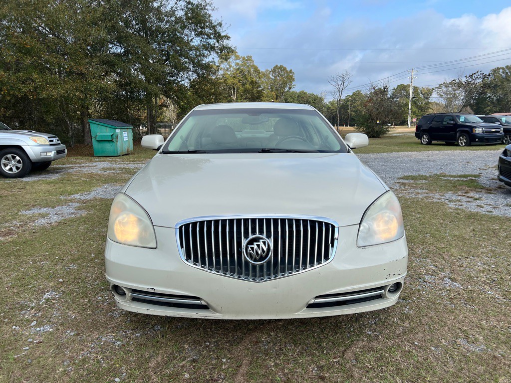 2011 Buick Lucerne Image 2