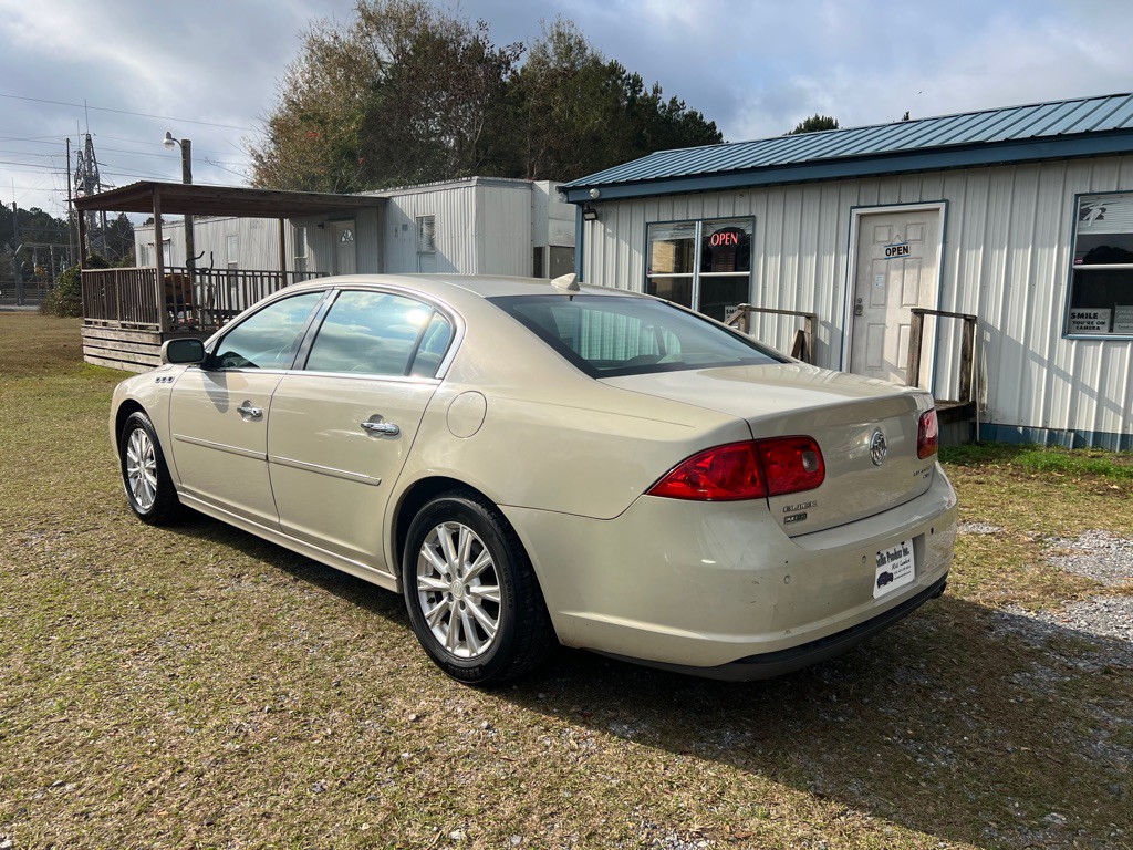 2011 Buick Lucerne Image 4
