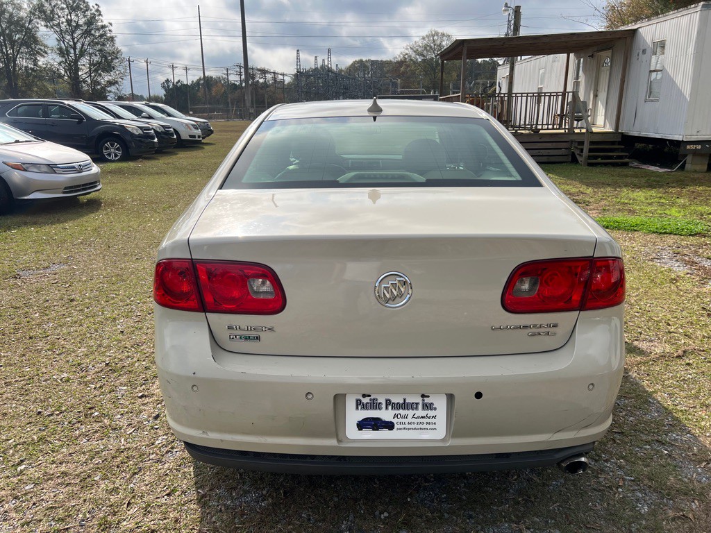 2011 Buick Lucerne Image 5