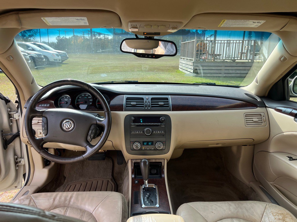 2011 Buick Lucerne Image 9