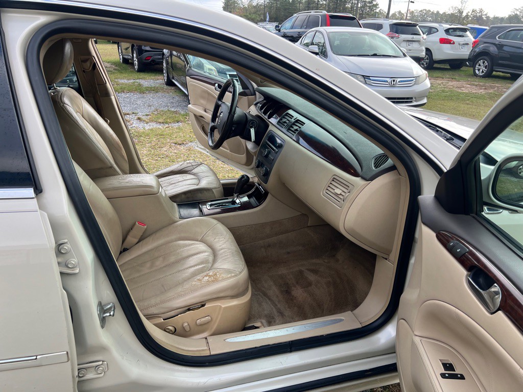 2011 Buick Lucerne Image 14