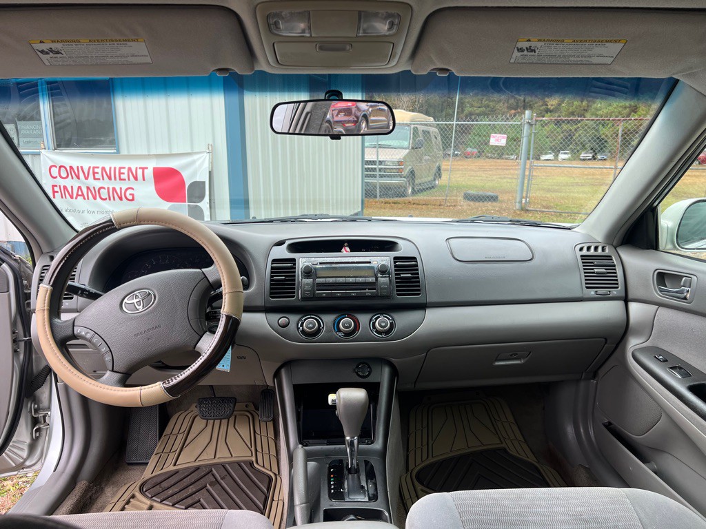 2005 Toyota Camry Image 9