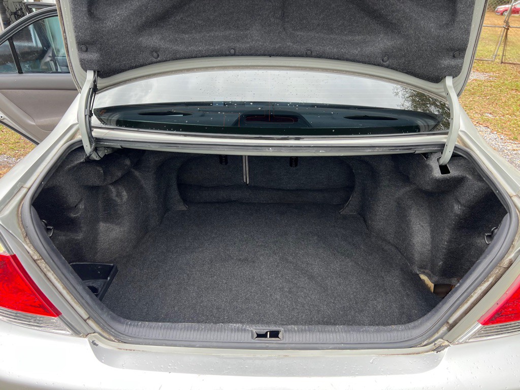 2005 Toyota Camry Image 12