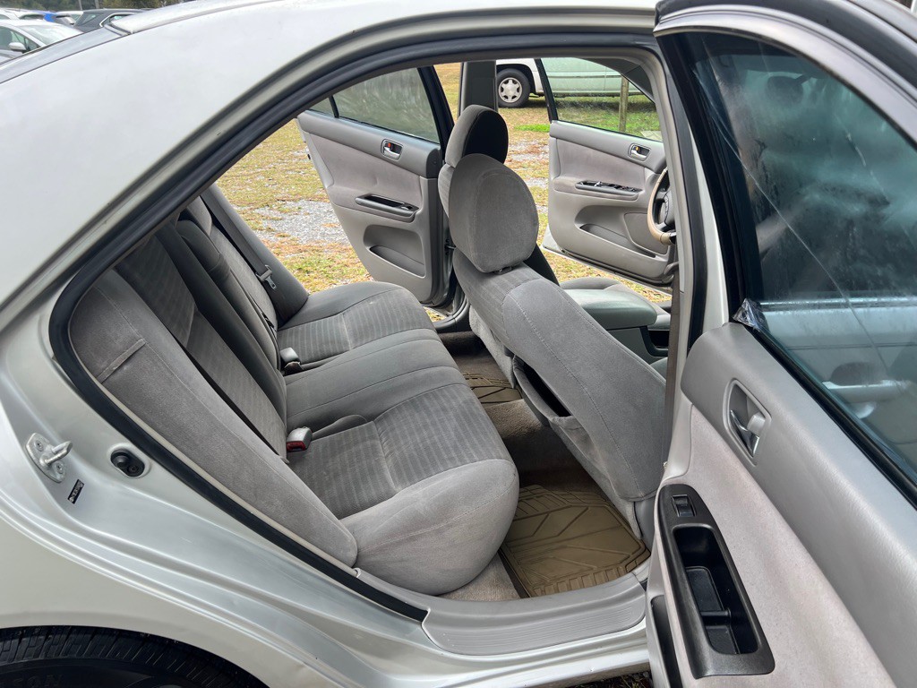 2005 Toyota Camry Image 13