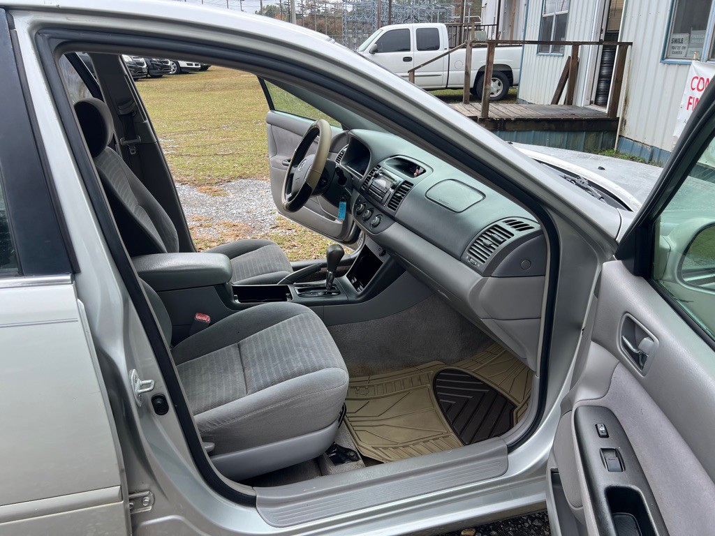 2005 Toyota Camry Image 14